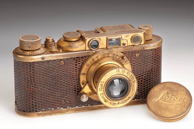 Leica-century-auction-1