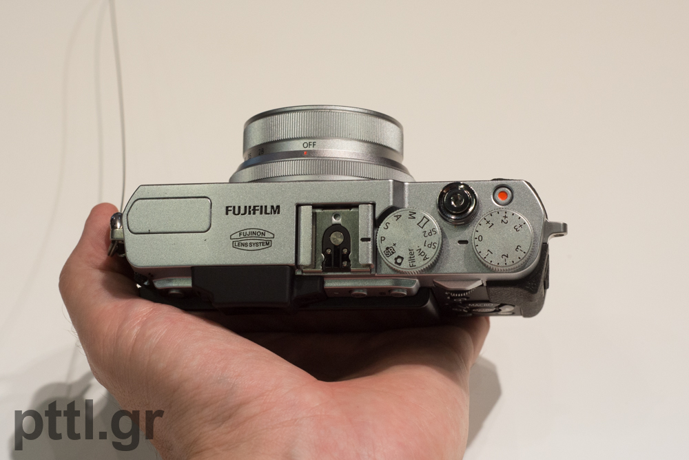 pttlgr-Fujifilm-X30-2
