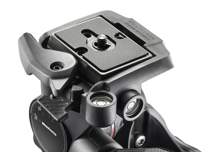 MHXPRO-3WG_det03 0001