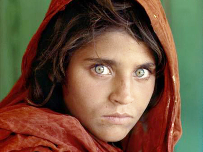 Ο Steve McCurry και η αναζήτηση της μικρή Αφγανής που τον έκανε διάσημο