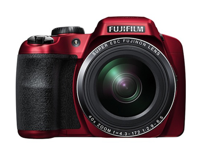 Νέες Fujifilm superzoom μηχανές με ΑΑ μπαταρίες, υποδεχτείτε τις S8500 και S8200
