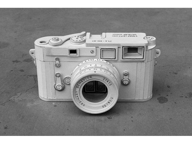 Μία Leica M3 φτιαγμένη από χαρτόνι