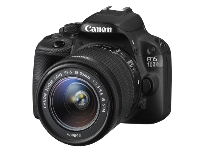 Έξυπνο διαφημιστικό της Canon τονίζει το εξαιρετικά μικρό μέγεθος της Canon EOS 100D