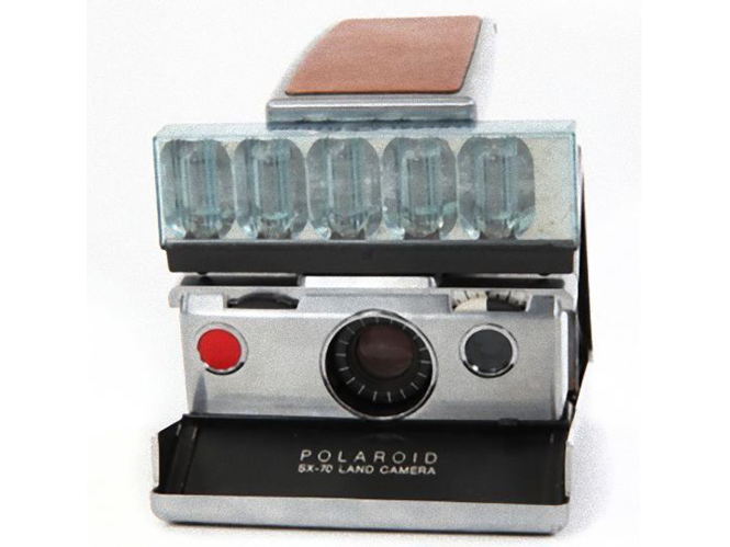 Η προσωπική Polaroid του Andy Warhol πωλείται στο ebay για 37.000 ευρώ