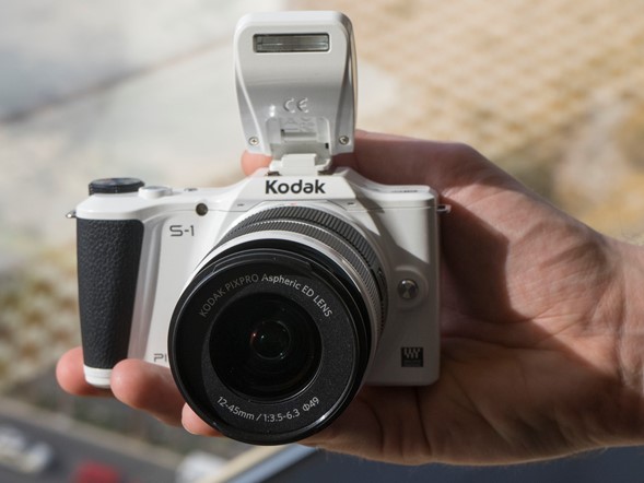 Ανακοινώθηκε νέα Kodak mirrorless MFT μηχανή, μαζί με μία superzoom και δύο Action Cameras