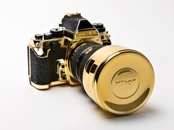 LUX NIKON KIT, μία Nikon Df με Nikkor 14-24mm, αξίας 41.400 δολαρίων