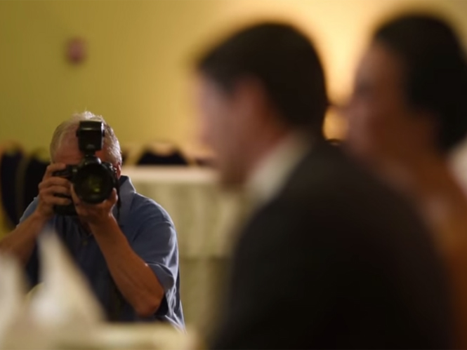 Περιοδικό προτείνει στα ζευγάρια να μην προσφέρουν γεύμα στους φωτογράφους τους