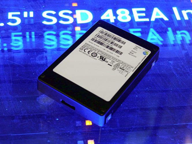 Η Samsung παρουσιάζει τον μεγαλύτερης χωρητικότητας SSD δίσκο στον κόσμο