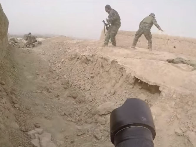 Πάρτε μία γεύση από το πως είναι φωτογραφίζεις σε μάχη στο Αφγανιστάν