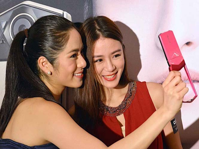 Casio EX-TR, μια selfie camera των 1000 δολαρίων κατακτά την Κίνα
