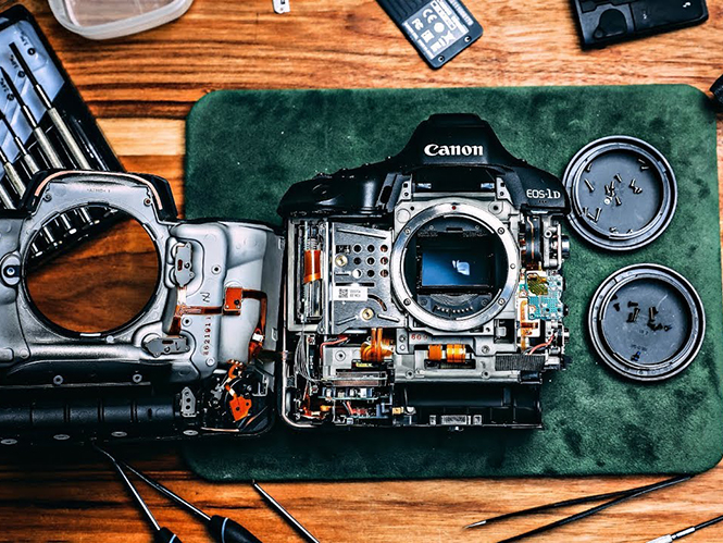 Canon EOS-1D X Mark II: Πως είναι το εσωτερικό μίας μηχανής 6.500 ευρώ;
