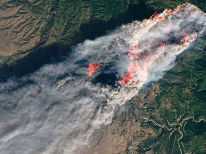 Φωτογραφίες της NASA από την φωτιά στην Καλιφόρνια