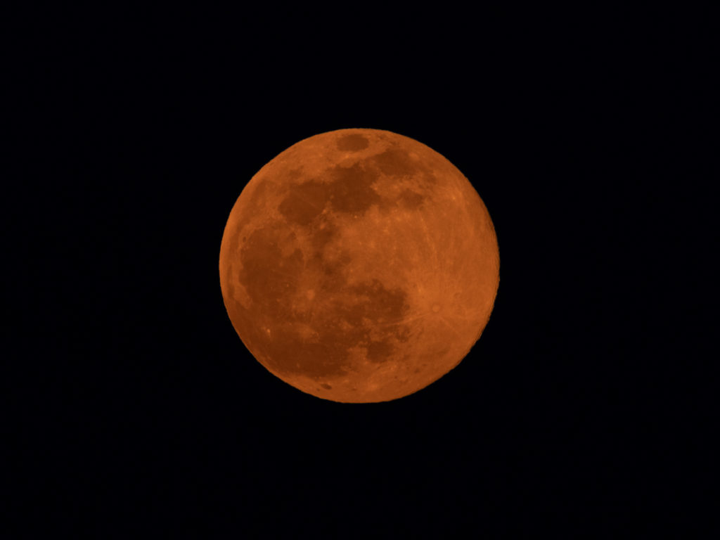 Υπερπανσέληνος: Αύριο η Ροζ Σελήνη, το μεγαλύτερο φεγγάρι του έτους, συμβουλές για να το φωτογραφίσεις!