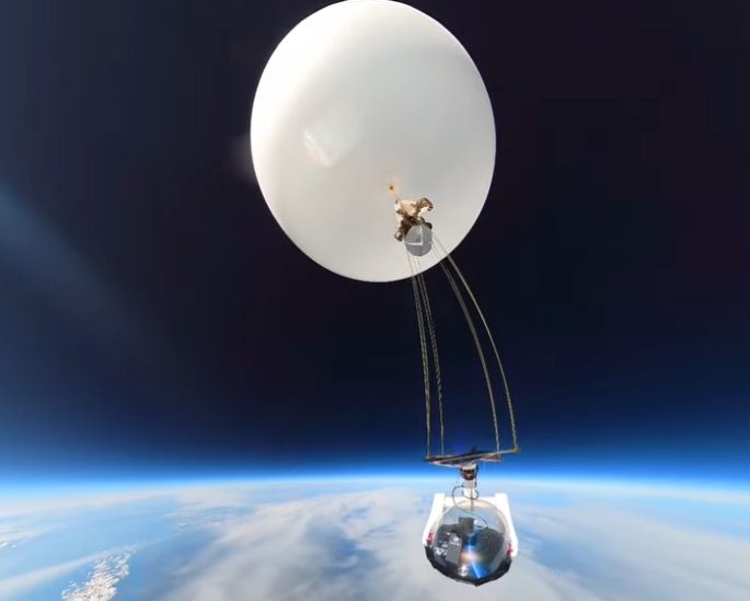 Δείτε μοναδικά πλάνα από κάμερα σε μετεωρολογικό μπαλόνι που έφτασε στα 100.000 πόδια πάνω από την επιφάνεια της Γης!