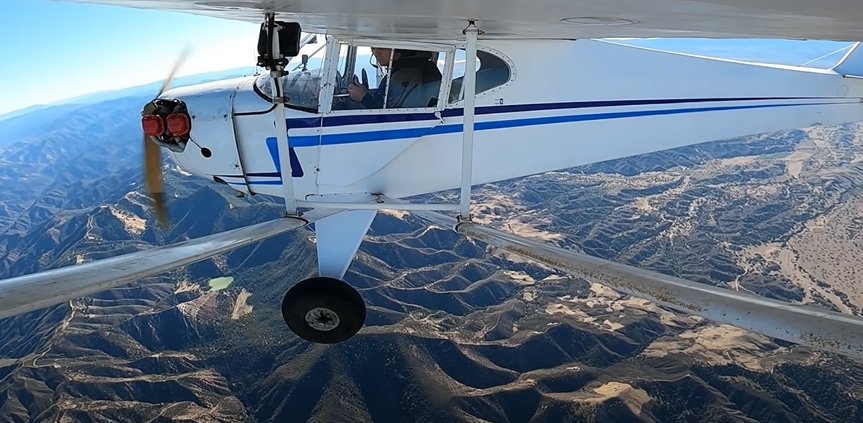 FAA: Αφαίρεσε το δίπλωμα YouTuber που έριξε το αεροπλάνο του για τα views!