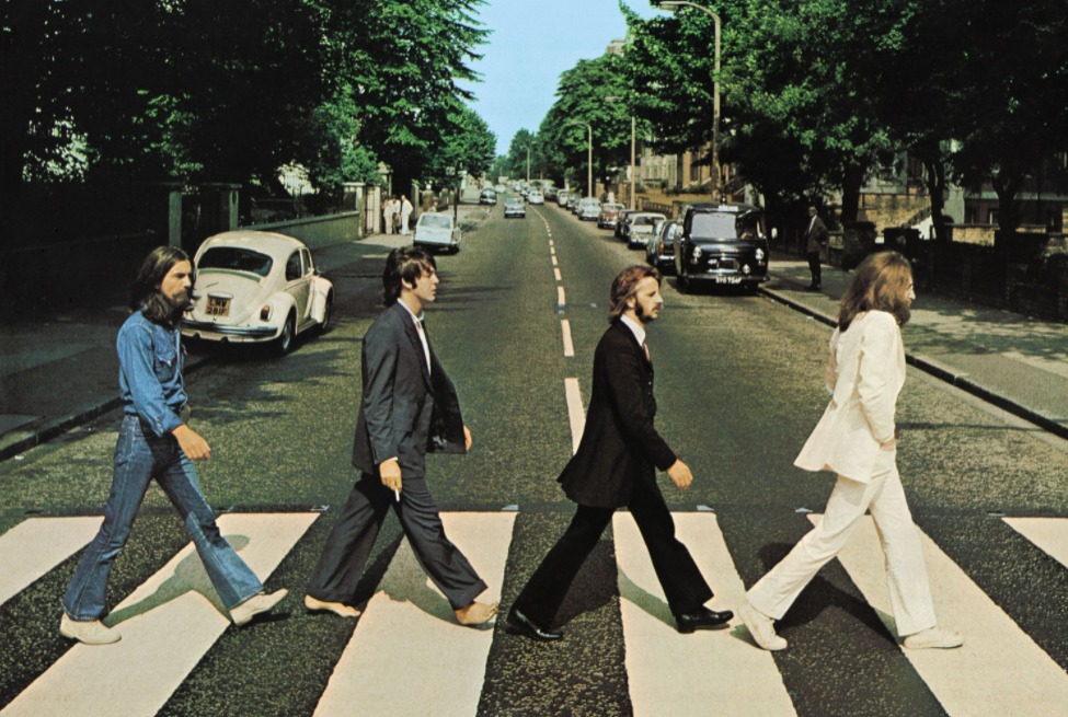 Πως τραβήχτηκε η θρυλική φωτογραφία – εξώφυλλο του άλμπουμ Abbey Road των Beatles;