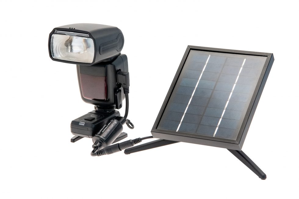 Η Camtraptions λανσάρει ηλιακό πάνελ για φλας που χρησιμοποιούνται με Camera Trap