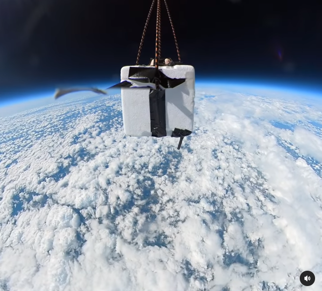 Μετεωρολογικό μπαλόνι έφτασε στα 80.000 πόδια στον αέρα και κατέγραψε φοβερά πλάνα της Γης!