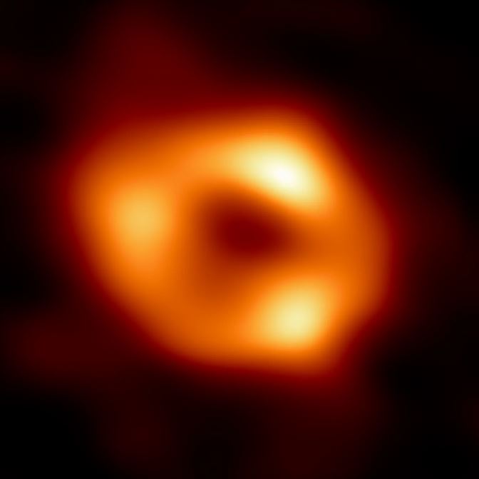 Αποκαλύφθηκε η πρώτη φωτογραφία της μαύρης τρύπας στο κέντρο του Γαλαξία μας!