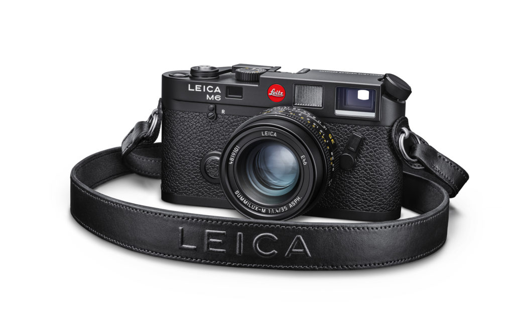 Leica M6: Επανακυκλοφορεί η φιλμάτη κάμερα της Leica, με βελτιώσεις και τιμή στα 5.050 ευρώ!