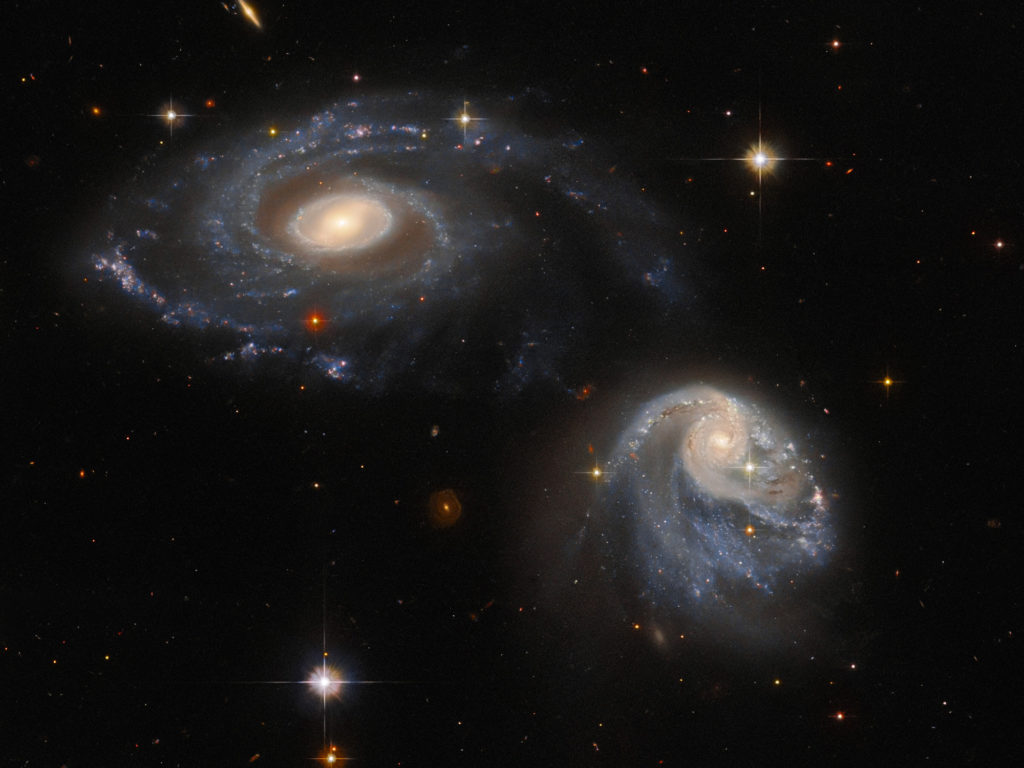 Hubble: Απαθανατίζει γαλαξιακό ζεύγος και εντυπωσιάζει για μια ακόμα φορά!