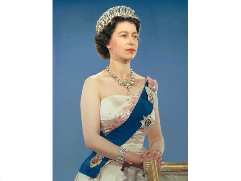 Φωτογράφος αποκαλύπτει ότι η βασίλισσα Ελισάβετ μισούσε το να φωτογραφίζουν τα χέρια της