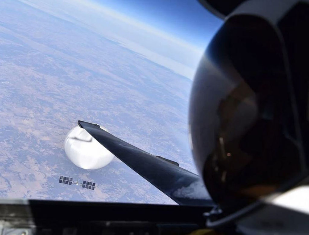 Μια selfie πιλότου αμερικανικού U-2, δείχνει ένα μεγάλο κατασκοπευτικό μπαλόνι!