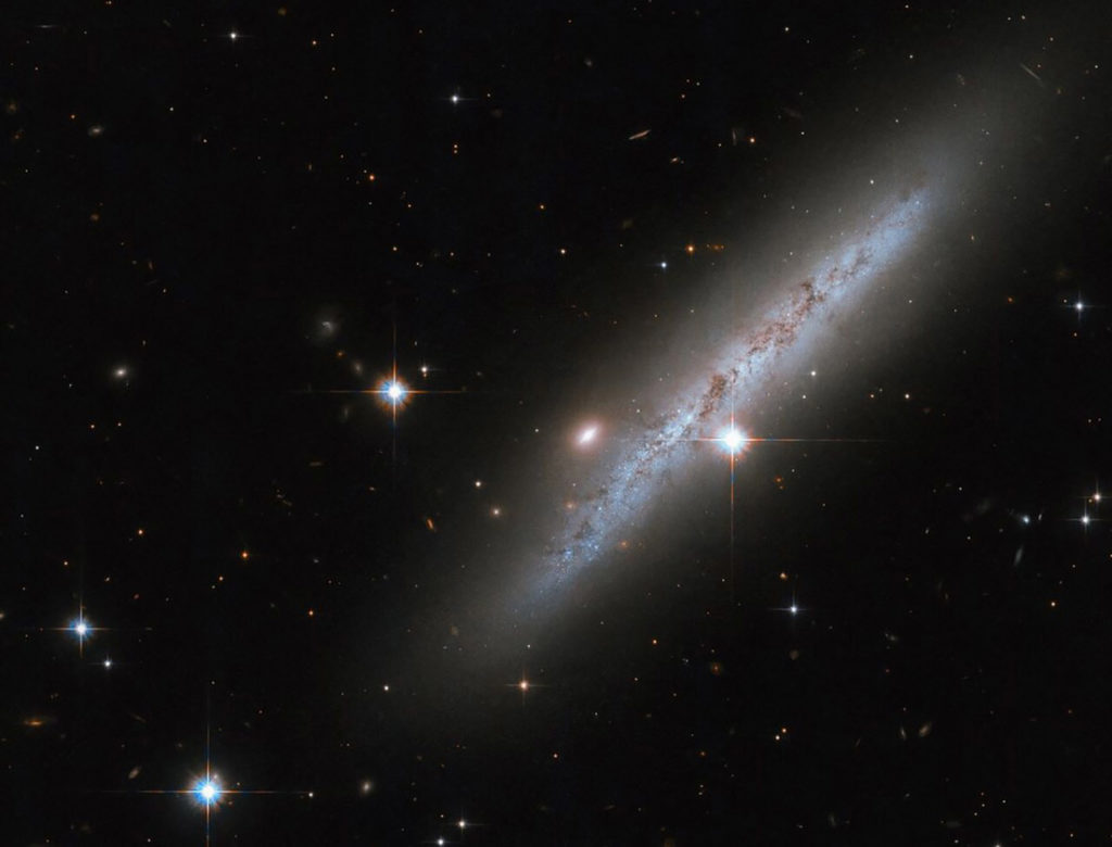 Hubble: Δείτε το σπειροειδή γαλαξία UGC 2890, στον οποίο παρατηρήθηκε έκρηξη σουπερνόβα!
