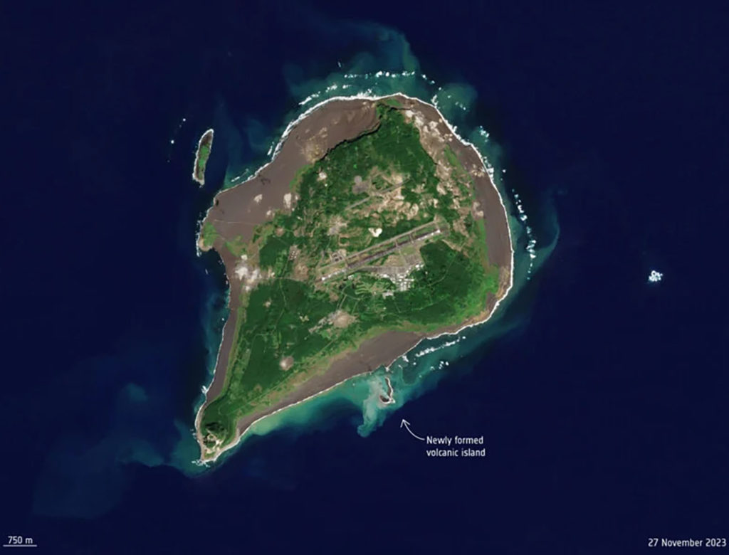 Δείτε το νεότερο νησί του κόσμου από το διάστημα!