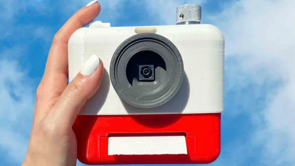 Αυτή η κάμερα μεταφράζει τις φωτογραφίες σε ποιήματα!