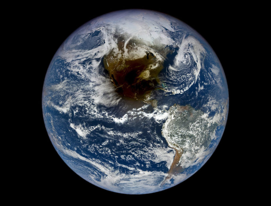 Έκλειψη Ηλίου 2024: Δείτε πλάνα του εντυπωσιακού φαινομένου από το διάστημα!