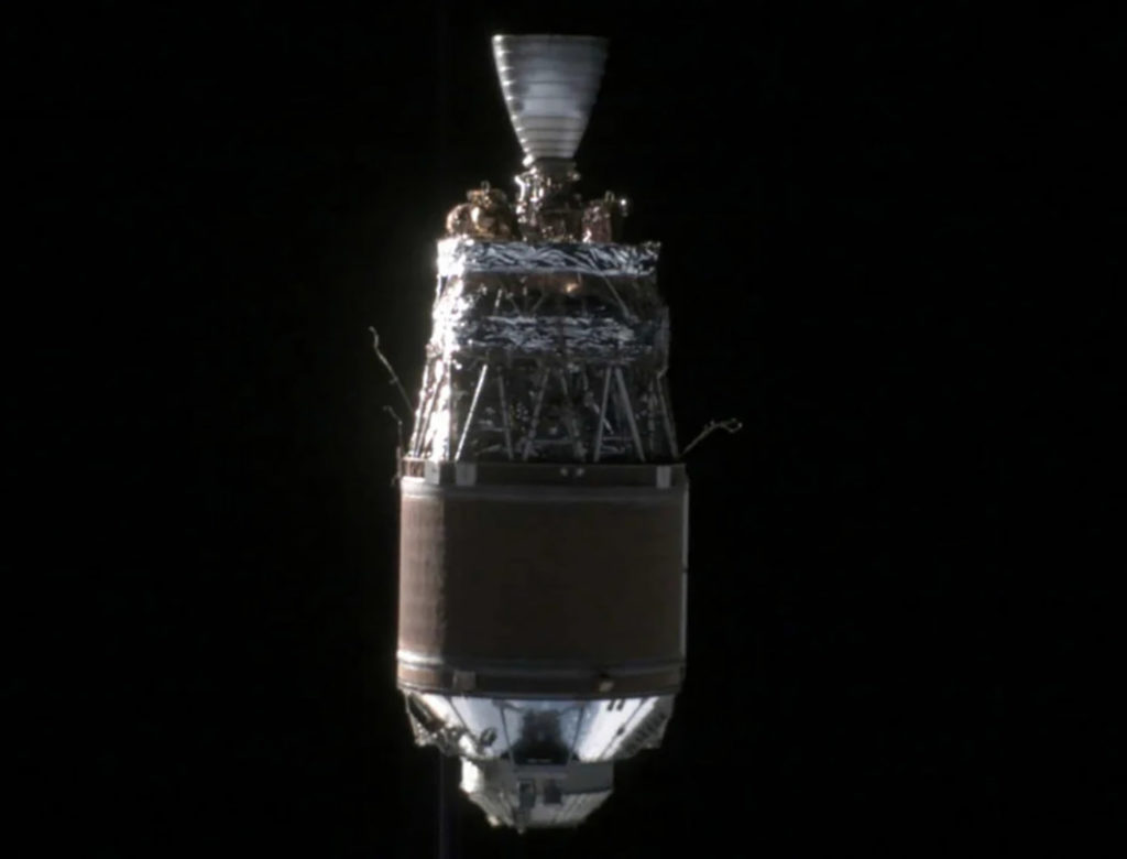 Δορυφόρος καταγράφει από κοντά τεράστιο μεταλλικό “σκουπίδι” σε τροχιά!