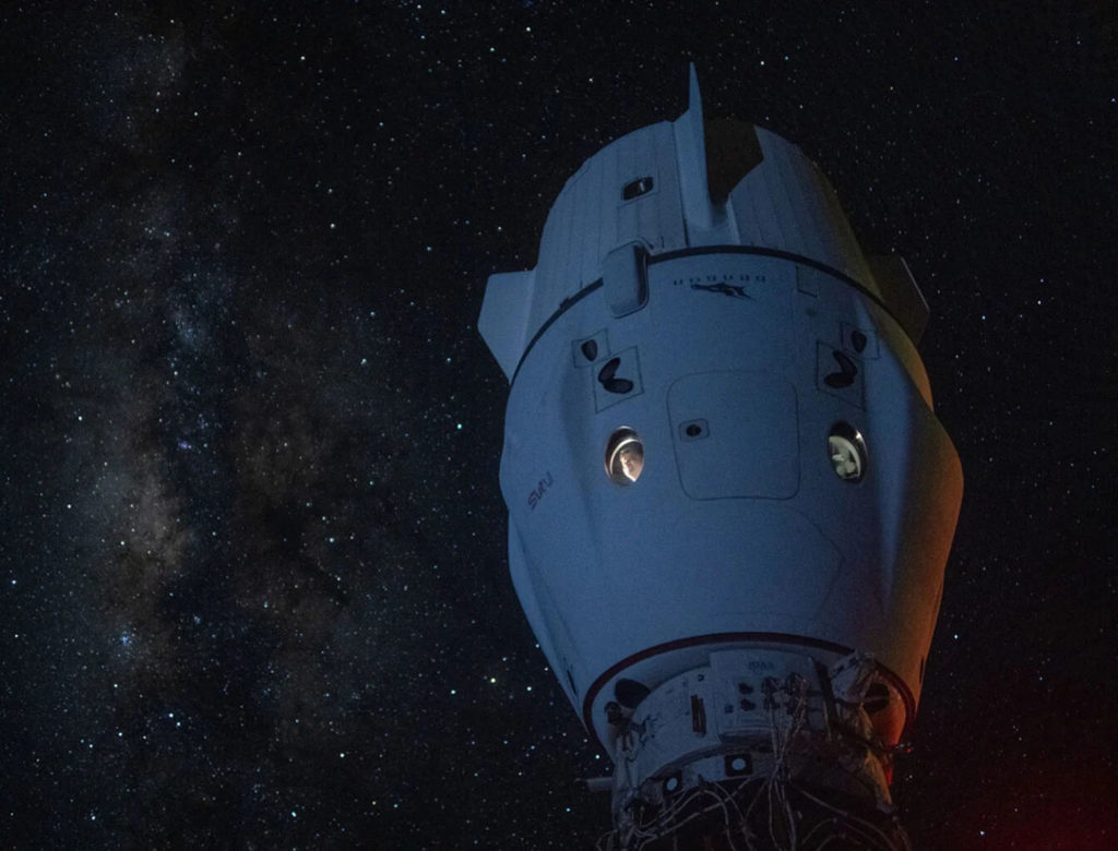 Αστροναύτης τράβηξε μια πολύ δημιουργική selfie μέσα από τον ISS!