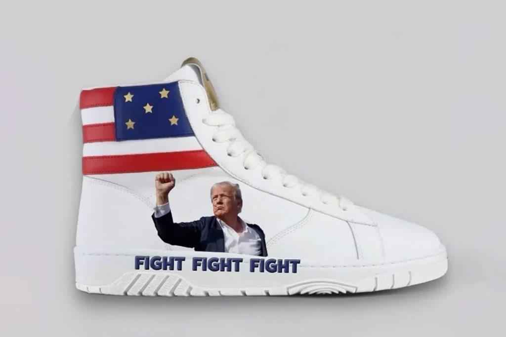 Ο Trump πουλά αθλητικά παπούτσια με φωτογραφία από την απόπειρα δολοφονίας του!