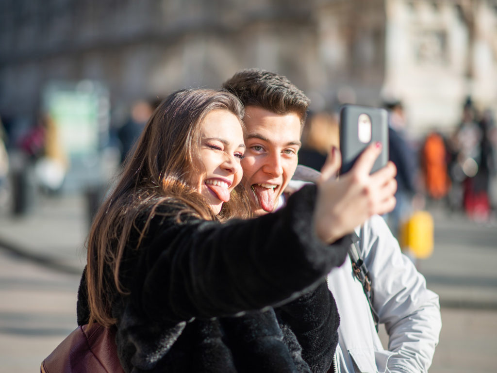 Η UNESCO προειδοποιεί ότι ο «selfie-τουρισμός» μπορεί να καταστρέψει ιστορικά και πολιτιστικά μνημεία