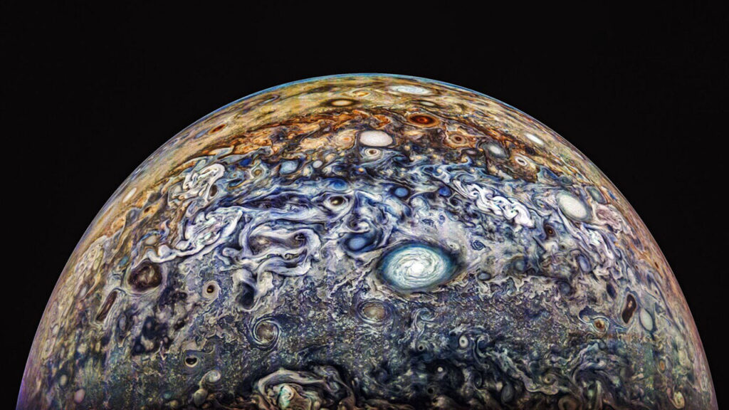 Juno: Δείτε νέες απίστευτες φωτογραφίες του Δία!