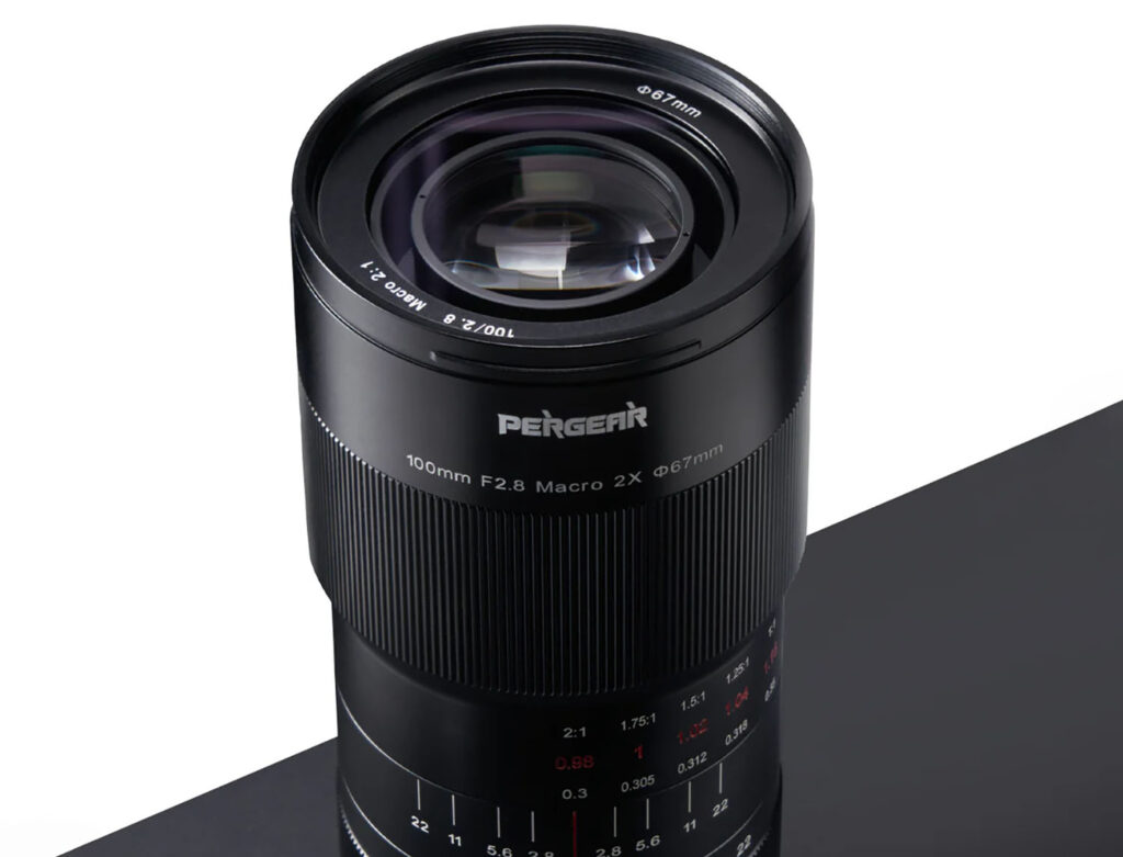 Pergear: Κυκλοφορεί τον νέο full-frame φακό 100mm f/2.8 2x macro!