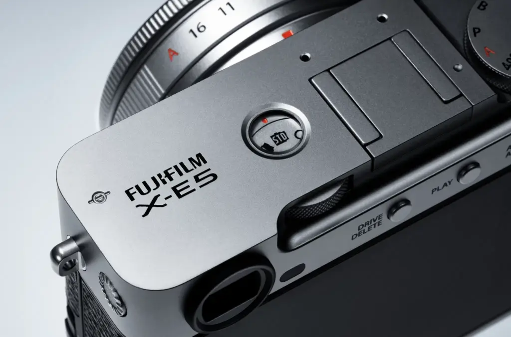 Fujifilm X-E5: Δωρεάν έλεγχος και επιδιόρθωση για τη βάση του λουριού