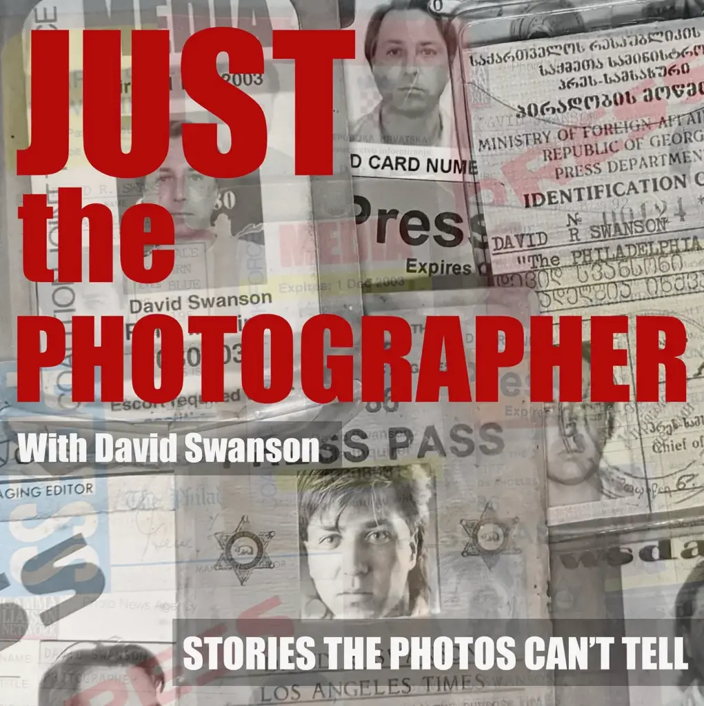 Ο βραβευμένος με Pulitzer David Swanson αφηγείται 40 χρόνια πίσω από τον φακό, μέσα από το νέο του podcast