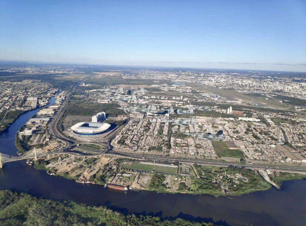 Μπορείτε να εντοπίσετε τα εννέα μαχητικά αεροσκάφη σε αυτή τη φωτογραφία;