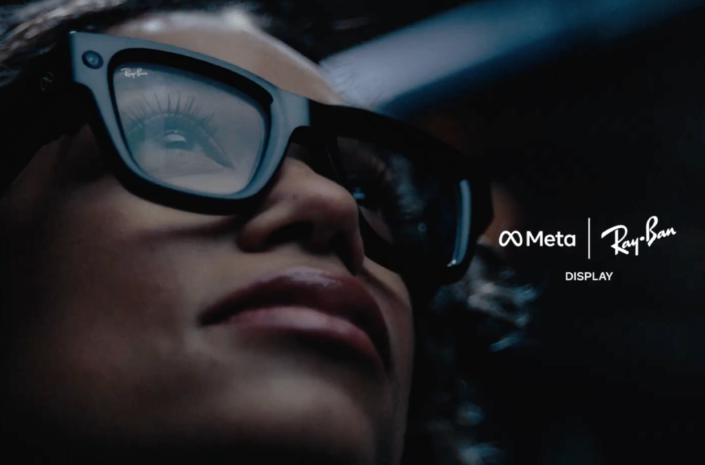 Meta: Διέρρευσαν τα νέα Ray-Ban smart glasses με οθόνη και Oakley smart glasses της Luxottica