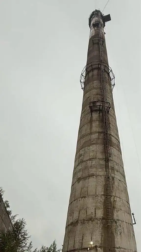 Γυναίκα σκοτώθηκε πέφτοντας από πύργο 90 μέτρων στη Ρωσία ενώ έβγαζε selfie μετά από bungee jump