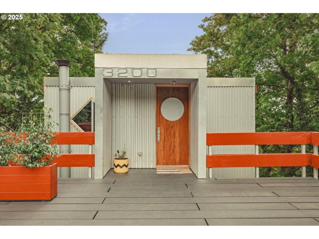 Το «Camera House» στο Πόρτλαντ: Ένα σπίτι  vintage φωτογραφική μηχανή μέσα στην φύση