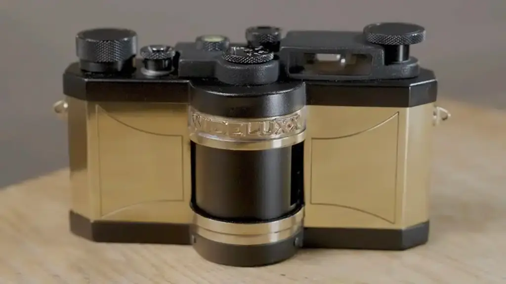 Η αναβίωση της Widelux από τον Jeff Bridges φτάνει στο στάδιο του πρωτοτύπου — και είναι πανέμορφη