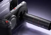 HONOR Magic 8 RSR Porsche Design με εξωτερικό τηλεφακό προσαρτημένο