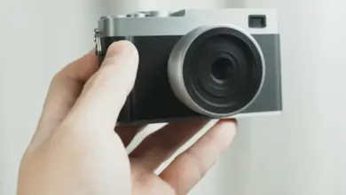 3D printed θήκη μπαταριών που μοιάζει με Fujifilm κάμερα