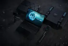 Φορητός υπολογιστής ProArt GoPro Edition της Asus δίπλα σε κάμερες δράσης GoPro