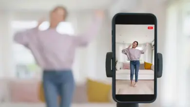 Κάθετο βίντεο τύπου Reel, όπου η συμπίεση επηρεάζει την ευκρίνεια.