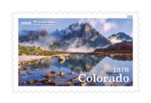 Τοπίο του Κολοράντο από τον John Fielder που χρησιμοποιείται σε επετειακό γραμματόσημο