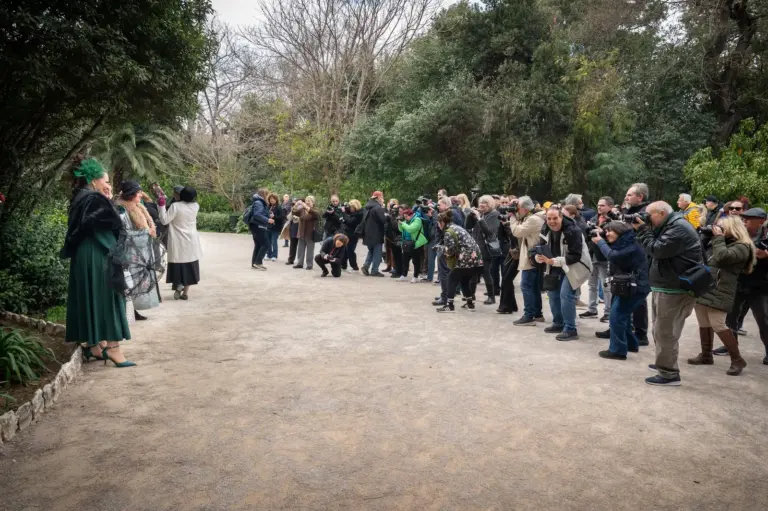 Φωτογραφική δράση Παλαιά Αθήνα στον Εθνικό Κήπο με συμμετοχή φωτογράφων και μοντέλων εποχής